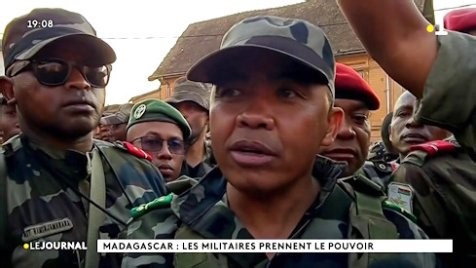 Madagascar : Rajoelina exfiltré par un avion militaire français ; les militaires prennent le pouvoir